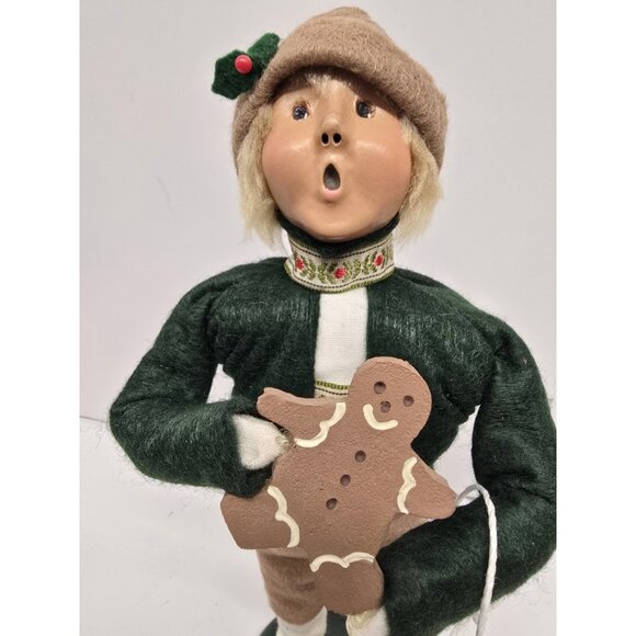 Vintage Byers Choice Retired 1993 Boy with Gingerbread Cookie - Picture 2 of 9